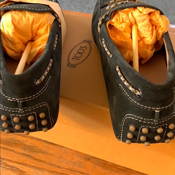 BNWT Tods gommino suede loafers. 8.5uk (9.5us) - Picture 3 of 5